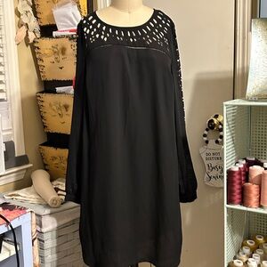 Kamari Blu Elegant Black Dress with Cutout Design